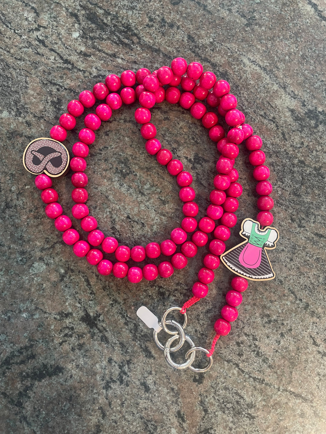 ESCAPULARIO Handykette BAVARIA EDITION Dirndl, Farbe Pink