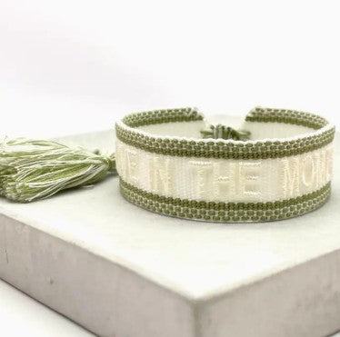 STATEMENT ARMBAND aus Stoff LIVE IN THE MOMENT