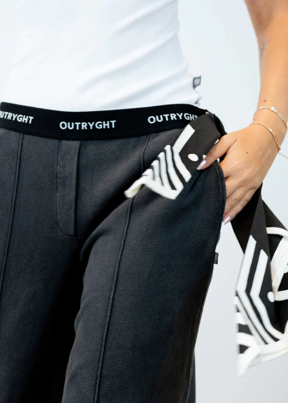 OUTRYGHT Hose Jo Bandana