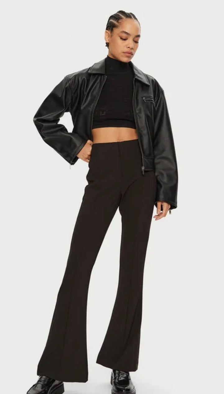 GINA TRICOT Bootcut Hose, Schwarz