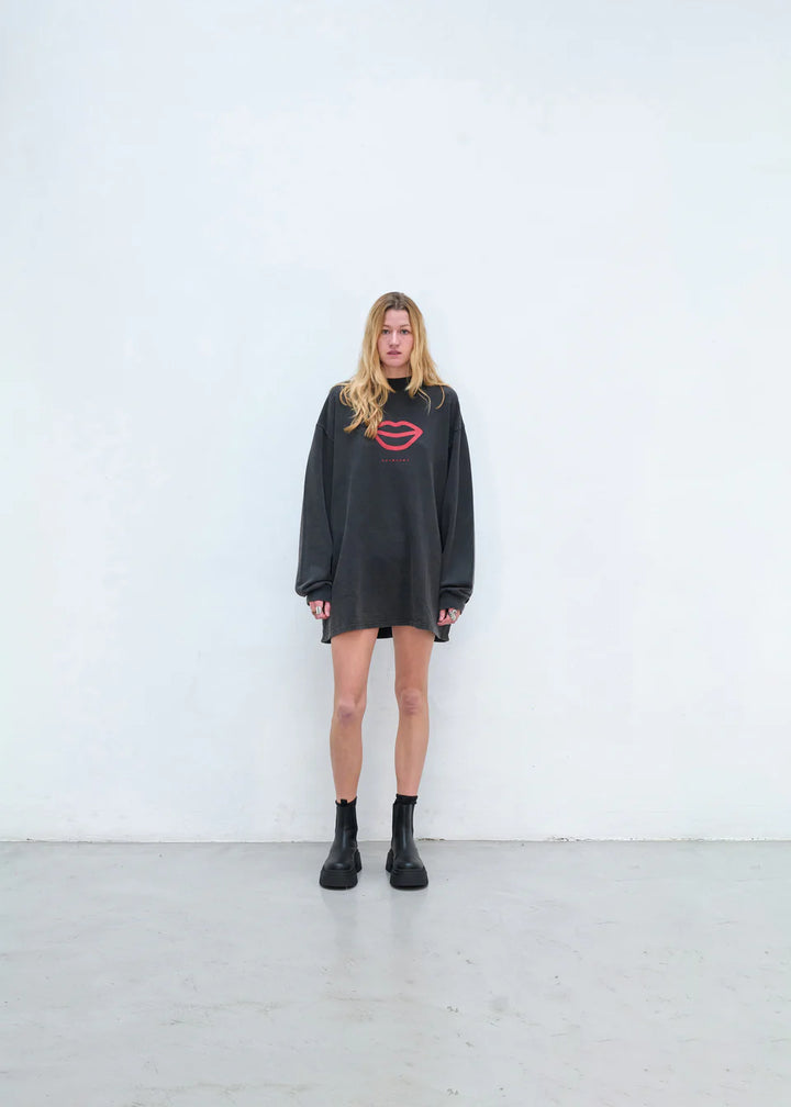 OUTRYGHT Kleid Tee Dress Lip