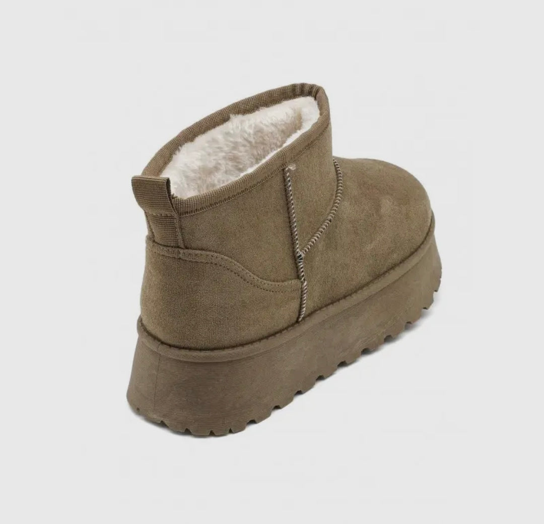 KARINSSCHWESTER Boots Tahoe Trails, Farbe Khaki