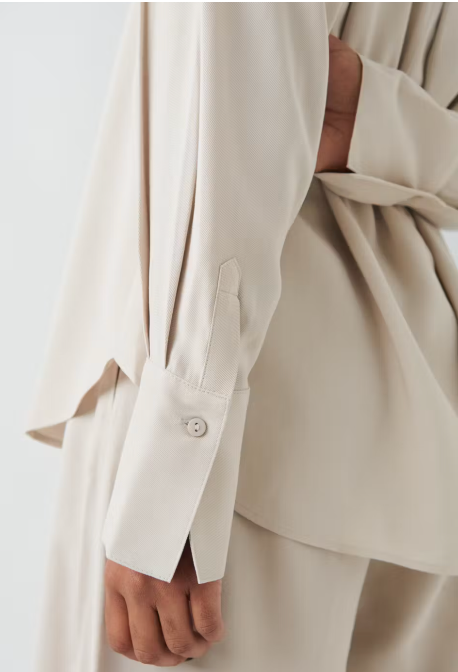 GINA TRICOT lockere Bluse BEIGE