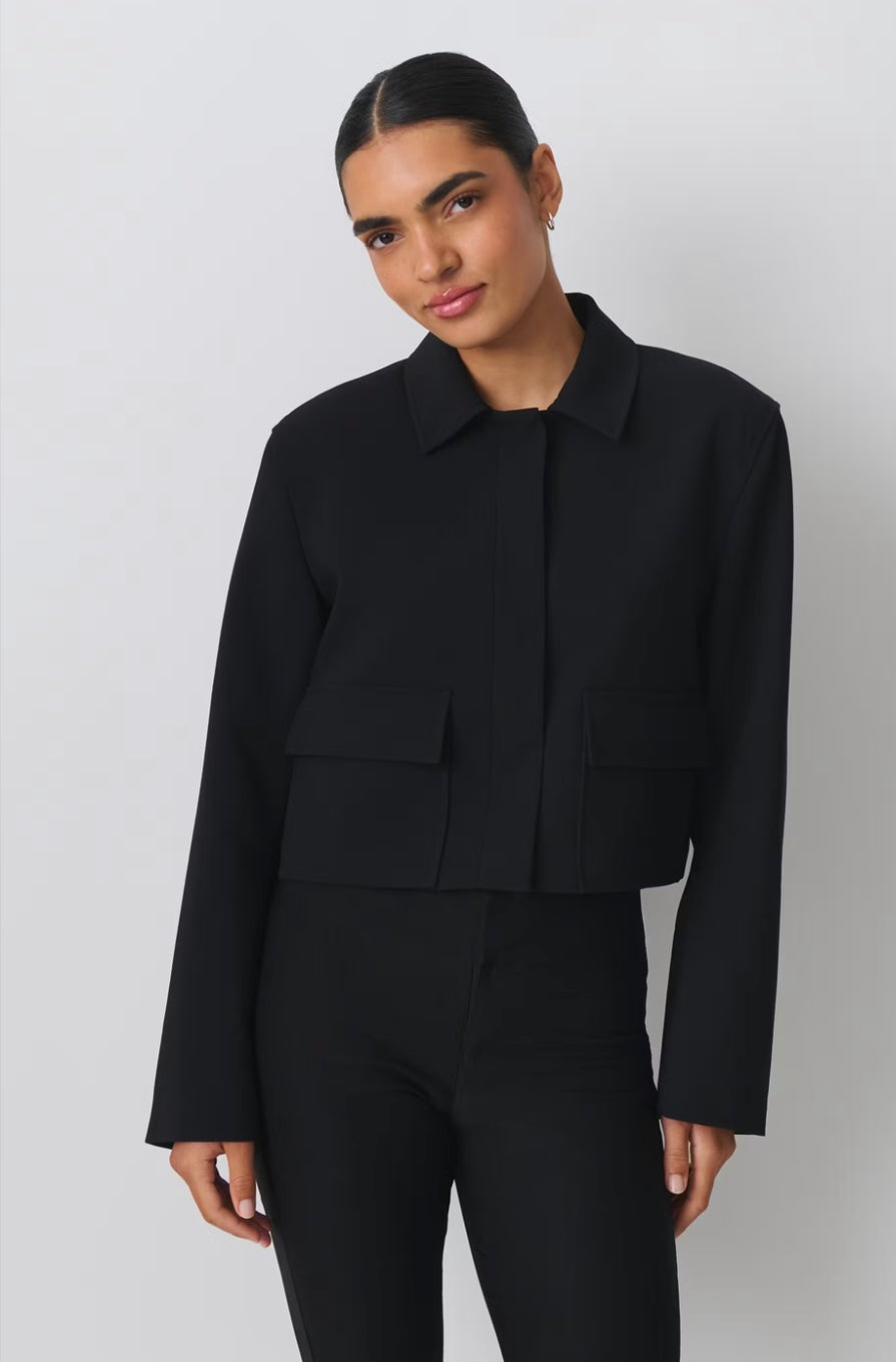 GINA TRICOT Kurze Jacke, Schwarz