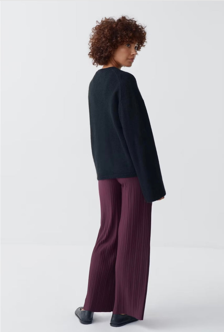 GINA TRICOT Plisse Hose, Burgund