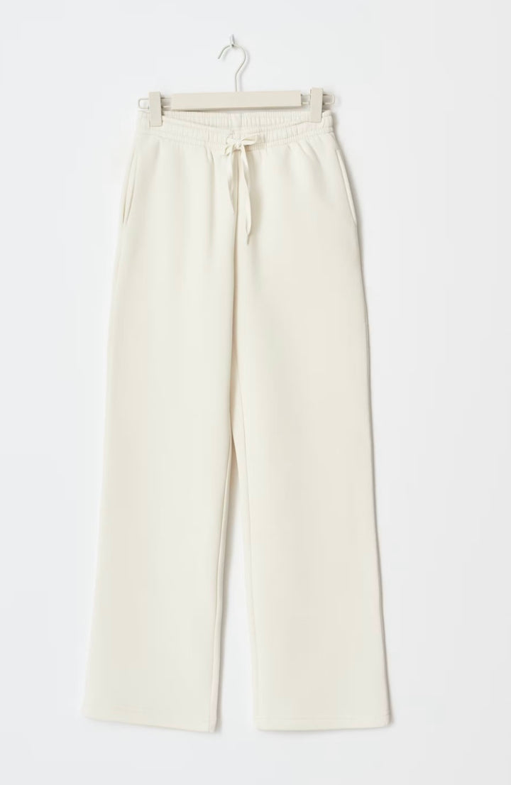 GINA TRICOT Jogginghose, Creme
