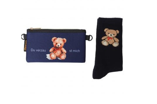 MOO ILO SOCKEN in kleiner Neonpren Tasche, Bär
