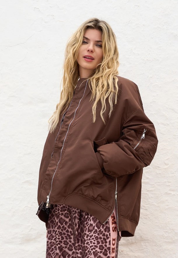 MISS GOODLIFE Bomberjacke mit Stickung