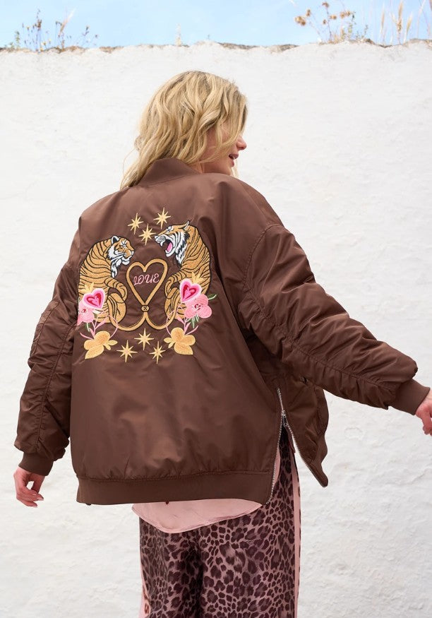 MISS GOODLIFE Bomberjacke mit Stickung