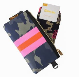 MOO ILO SOCKEN in kleiner Neonpren Tasche, Camouflage