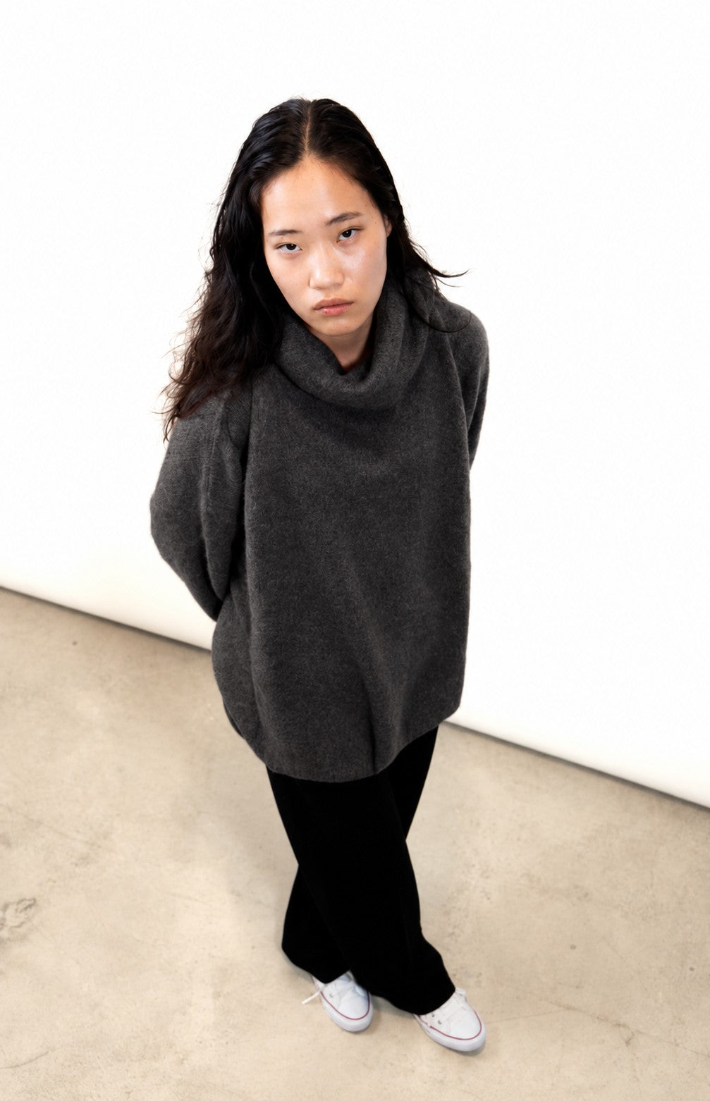 OUTRYGHT Pullover CONNY, mit Kragen, oversized, Farbe Charcoal / Dunkelgrau