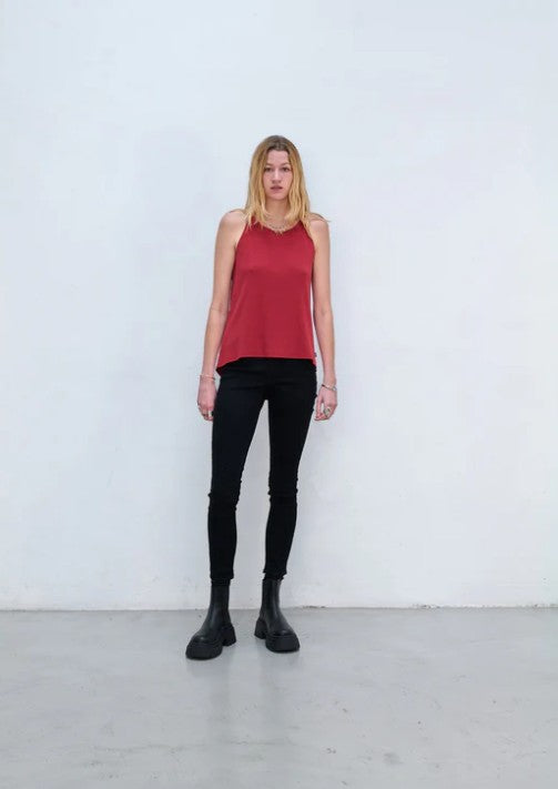 OUTRYGHT Top Tina