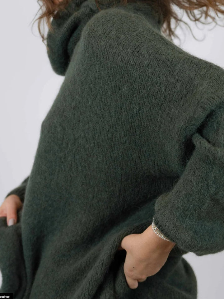 OUTRYGHT Pullover CONNY, mit Kragen, oversized, Farbe Khaki