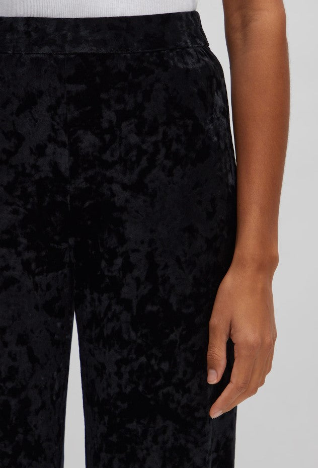 EDITED Hose Corin, Samtoptik, Farbe Schwarz