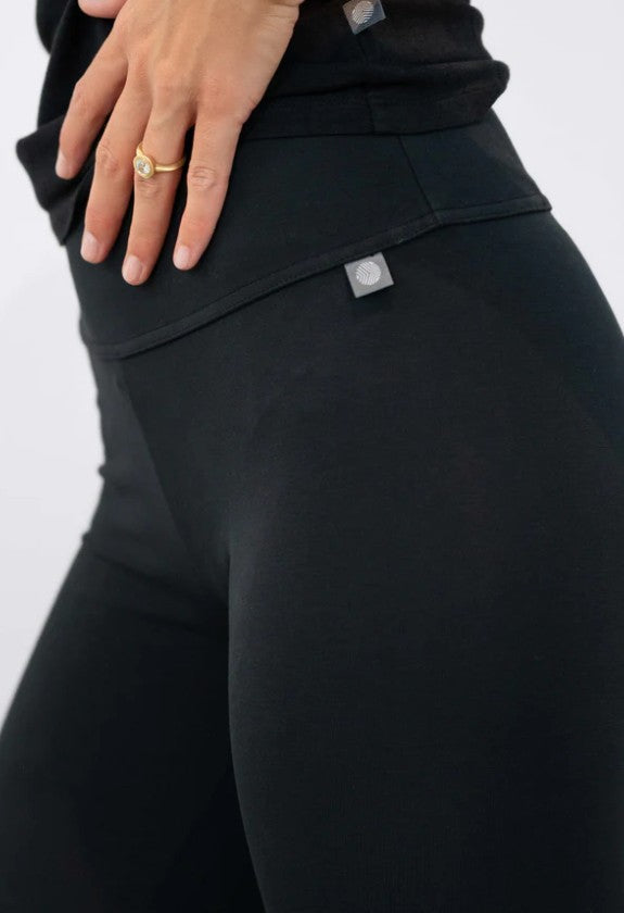 OUTRYGHT Legging Ebba, Farbe Schwarz