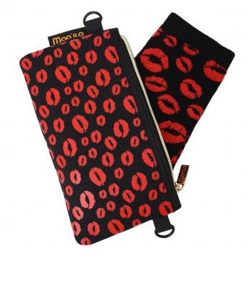 MOO ILO SOCKEN in kleiner Neonpren Tasche, Kiss Farbe Schwarz