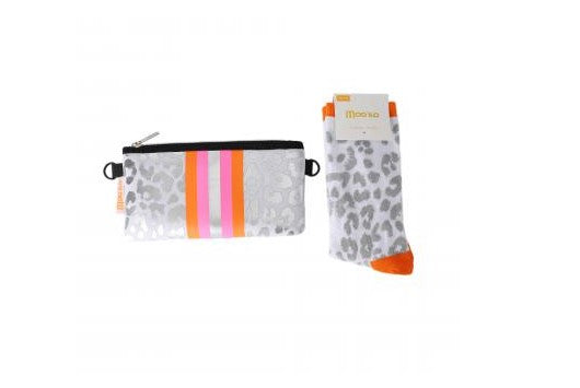 MOO ILO SOCKEN in kleiner Neonpren Tasche, Leo, Farbe Silber