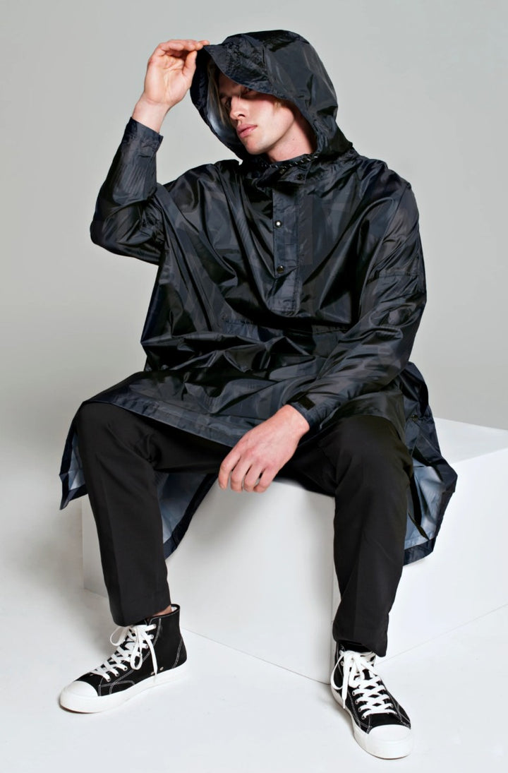 RAIN KISS Poncho Back to Black Art Camo, Farbe Schwarz
