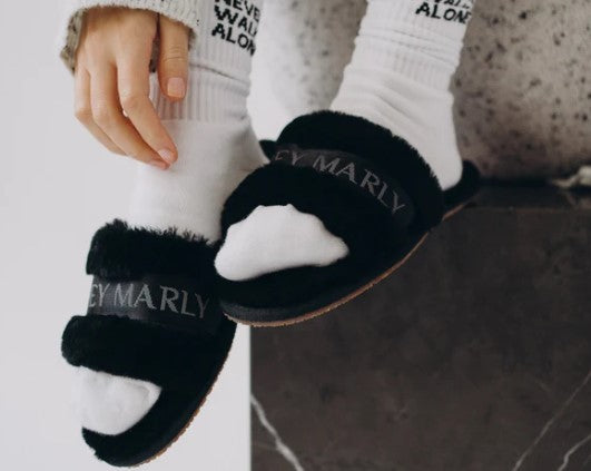 HEY MARLY Schuhe / Hausschuhe Signature Farbe Schwarz