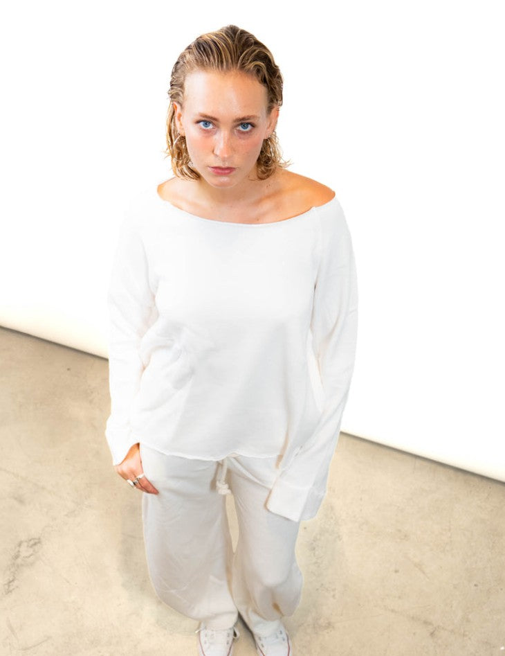 OUTRYGHT Sweatshirt OUIVY, Destroyed Charm, Farbe Chalk