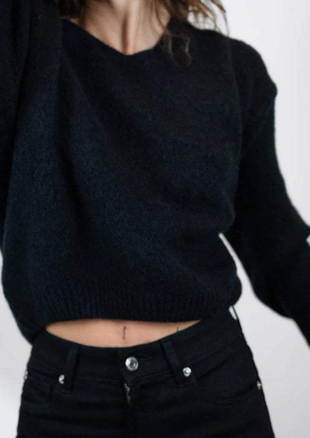 OUTRYGHT Pullover Sue - Schwarz