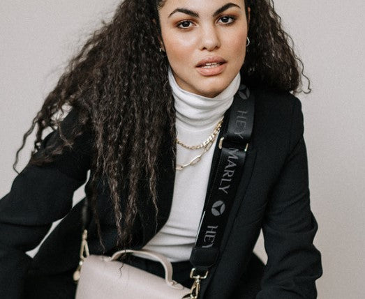 HEY MARLY Strap Signature Farbe Schwarz