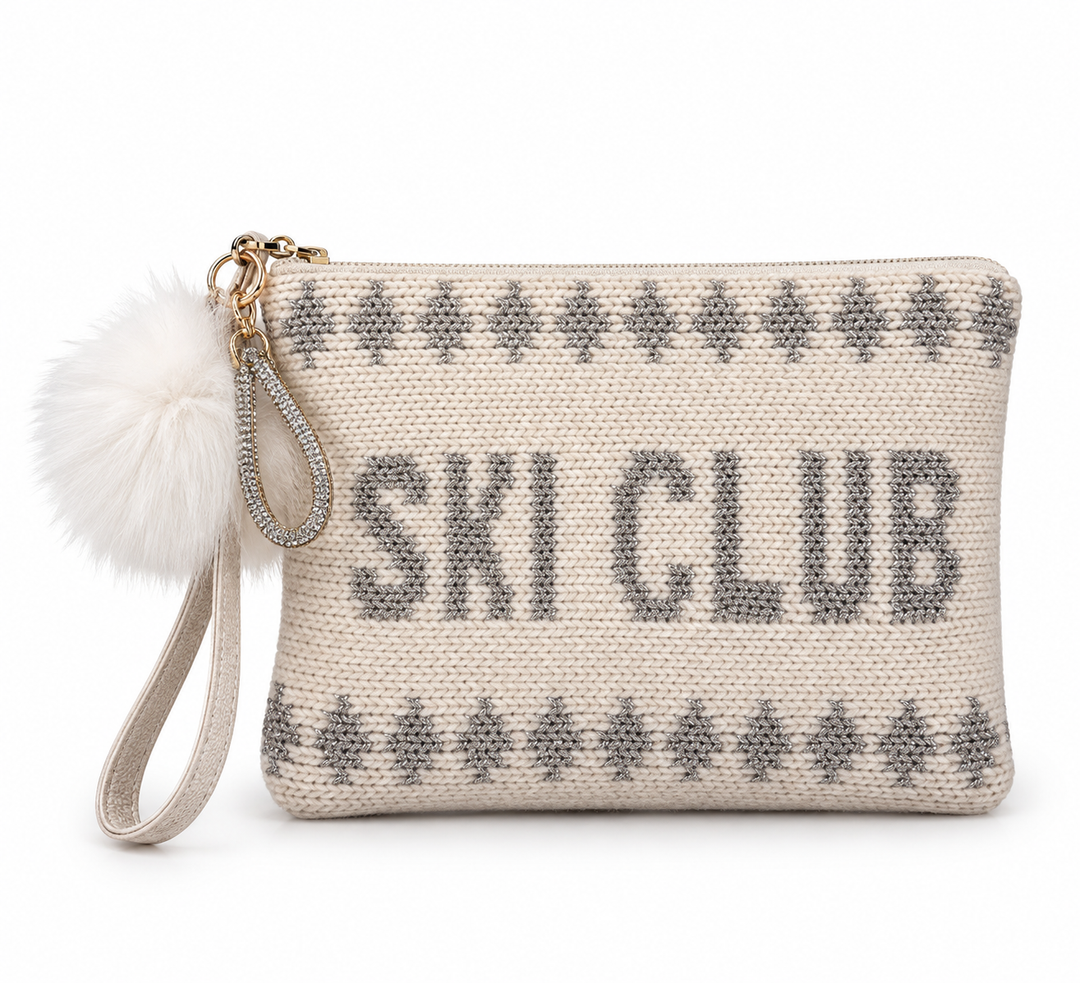 Tasche Mountain Ski Club in Strickoptik mit Glitzeranhänger und weißem Fell-Puschel