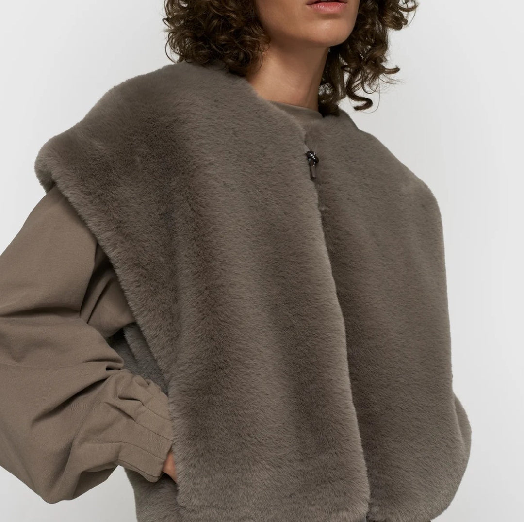10DAYS Flauschige Weste Fluffy Vest, Farbe Portobello